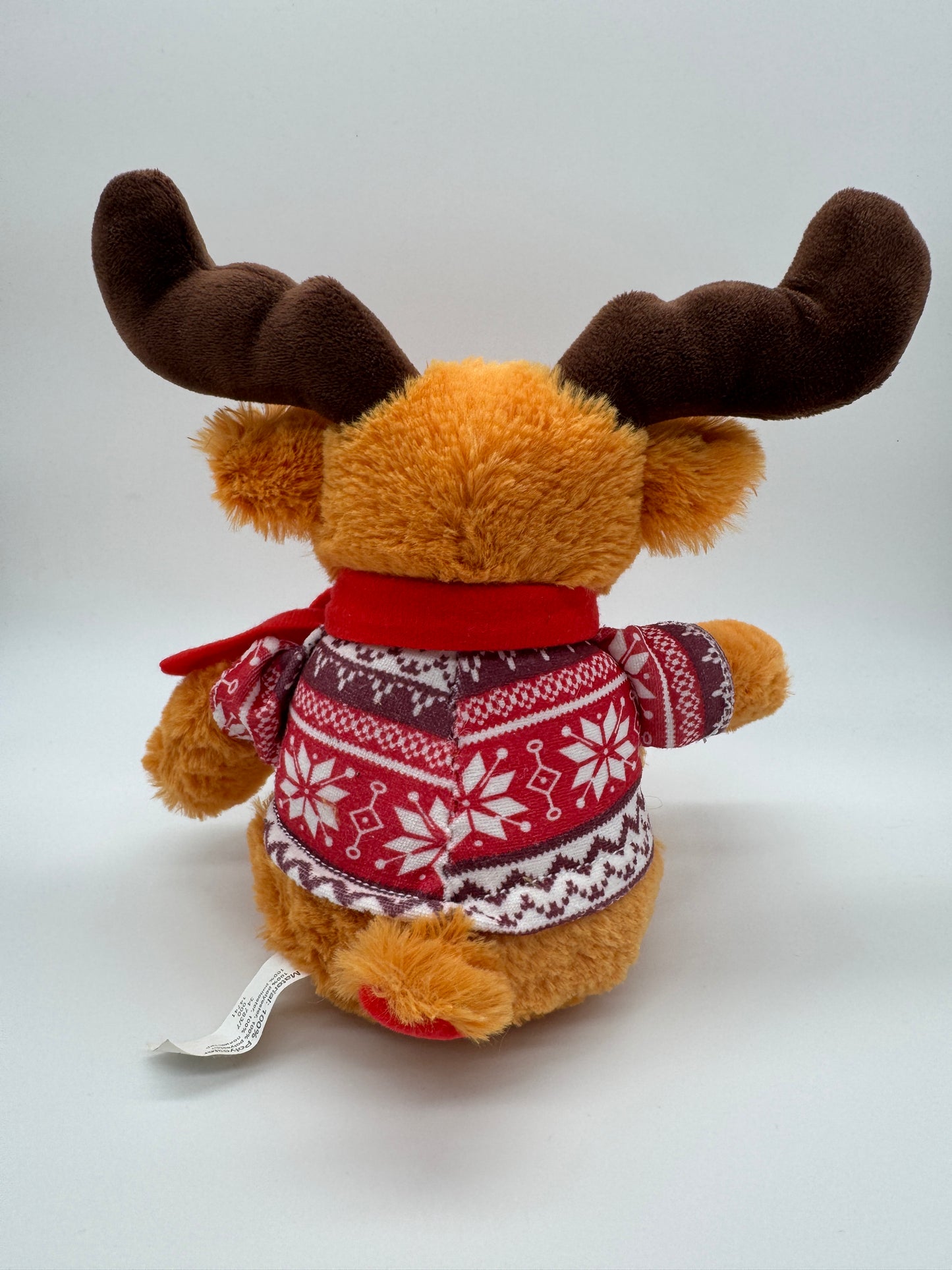 Elch mit Schal und Pullover