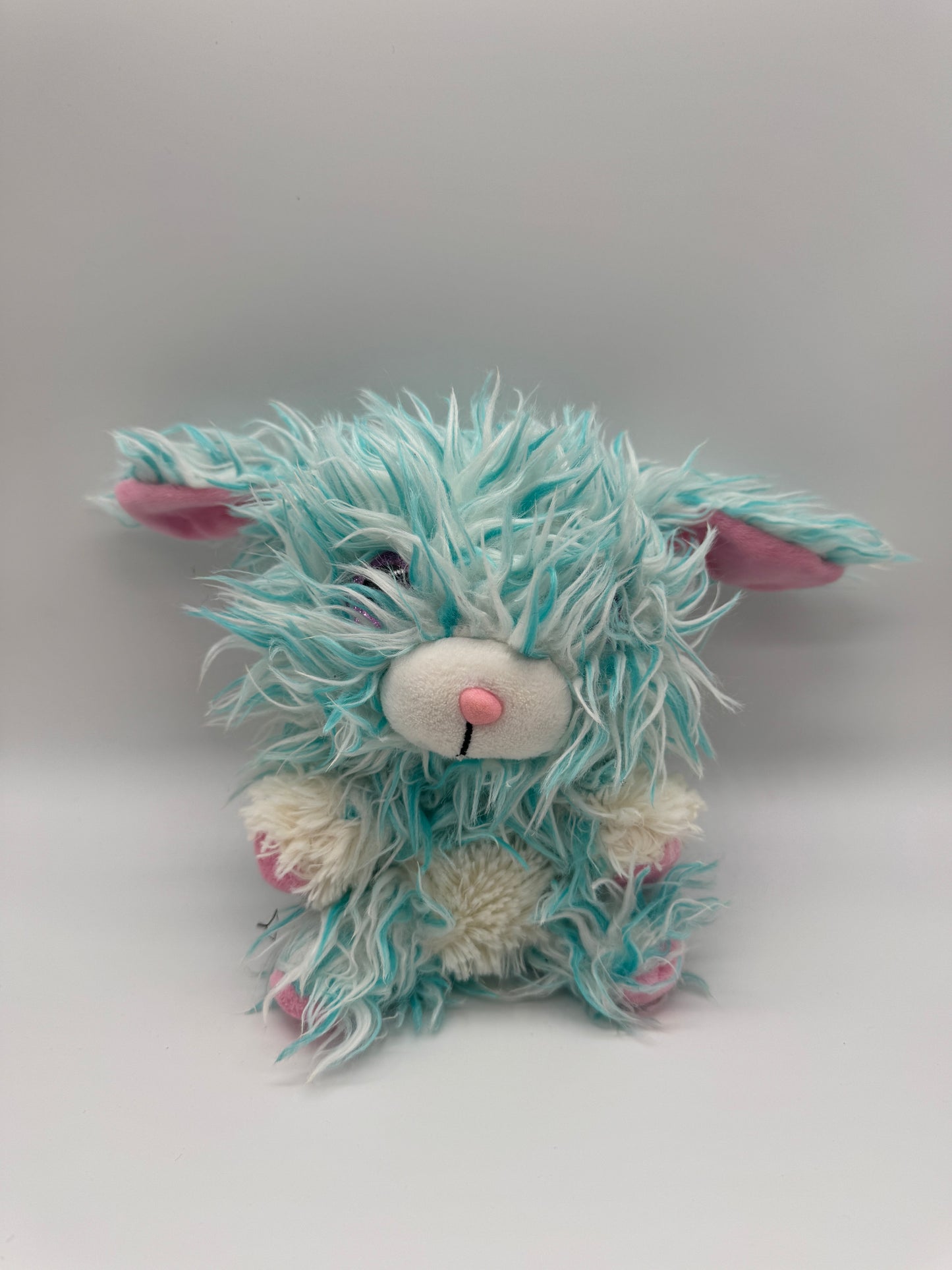 Hase blau struppig