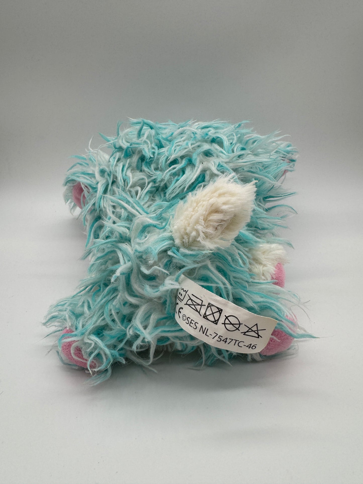 Hase blau struppig