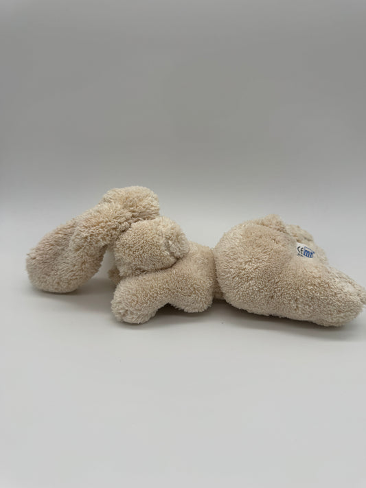 Hase liegend